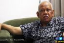 Sesak Napas di Pesawat, Azyumardi Azra Dilarikan ke RS Malaysia - JPNN.com