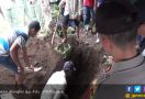 Sang Ibu Minta Makam Vicky Dibongkar Lagi - JPNN.com