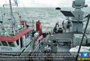 KRI Cut Nyak Dien Tangkap Tug Boat di Perairan Selat Berhala - JPNN.com