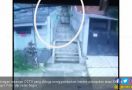 Beredar Rekaman CCTV Penusukan Siswi SMK di Bogor, Lihat - JPNN.com