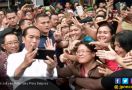 Jokowi Tidak Takut di Dekat Rumahnya Ada Markas Prabowo - JPNN.com