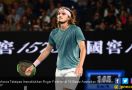 Kejutan! Petenis Yunani Usia 20 Tahun Taklukkan Roger Federer di 16 Besar Australian Open - JPNN.com