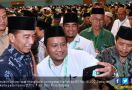 Ketika Video Jokowi Membungkuk Salami Ulama Menjadi Viral - JPNN.com