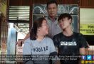 Gadis Malaysia Jatuh Cinta pada Pria Indonesia, Nyangkut di Kantor Polisi - JPNN.com