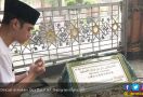 Makam Gus Dur Ditutup, Kini Nasib Puluhan Pedagang Asongan Merana - JPNN.com