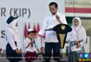 Jokowi Bagikan 4.000 KIP di Gorontalo - JPNN.com