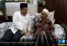 Bertemu Mbah Moen, Fahri Hamzah Dinasihati Menjaga Agama dan Negara - JPNN.com