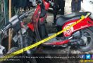 Waspada! Teror Bom Molotov, Dua Sepeda Motor Terbakar - JPNN.com