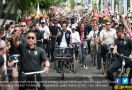 Jokowi Naik Sepeda Onthel Saat Hadiri Deklarasi Alumni Jogja SATUkan Indonesia - JPNN.com