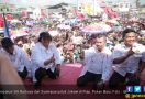 Siti Nurbaya dan Syamsuar Kompak Kampanyekan Nama Jokowi di Riau - JPNN.com