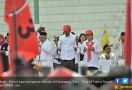 Jokowi: Kalau di Karawang Tak Sampai 60 Persen, Abah Tanggung Jawab - JPNN.com