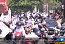 Ribuan Relawan Buruh Sahabat Jokowi Padati GBK - JPNN.com