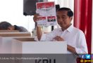 Ajakan Jokowi Pakai Baju Putih saat Mencoblos Dianggap Melanggar Asas Rahasia - JPNN.com