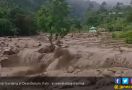 Diterjang Banjir Bandang, Akses Dua Desa di Deliserdang Putus - JPNN.com