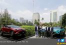 Perbedaan Spesifikasi Toyota C-HR Hybrid, Harga Selisih Rp 30 Jutaan - JPNN.com
