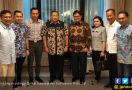 Rombongan Petinggi Golkar Jenguk Bu Ani Yudhoyono di Singapura - JPNN.com