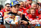 Kecelakaan di FP1 MotoGP Thailand, Marquez Kesakitan di Pinggul dan Kakinya - JPNN.com
