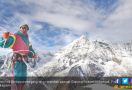 Cukup Sepekan,Pria Ini Dua Kali Pecahkan Rekor Mendaki Everest - JPNN.com