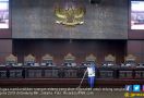 Hamdan Zoelva: Mahkamah Konstitusi Bisa Garap Kesalahan Administrasi, Asalkan.. - JPNN.com