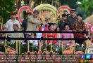 Berpakaian Adat Bali, Jokowi Juga Ikut Jadi Peserta Pawai PKB 2019 - JPNN.com
