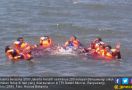 Bakamla Latih Nelayan Banyuwangi Bertahan Hidup di Laut - JPNN.com