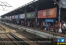 Perjalanan KRL Terganggu, Penumpang Menumpuk di Stasiun Bogor - JPNN.com