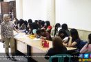 Puluhan Wanita Pekerja Hiburan Malam Terjaring Operasi - JPNN.com