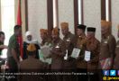 Senangnya, Para Veteran TNI Dapat Kado dari Bu Khofifah - JPNN.com