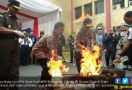 Ribuan Lembar Uang Palsu Temuan BI Sumut Selama 5 Tahun Akhirnya Dimusnahkan - JPNN.com