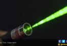 Laser Jadi Senjata Andalan Demonstran Hong Kong - JPNN.com