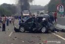 Kecelakaan di Tol Cipularang: Ambulans dan Pemadam Kebakaran Dikerahkan - JPNN.com