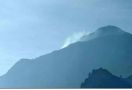 Gunung Ciremai Terbakar Lagi - JPNN.com