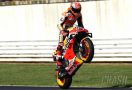 Salip Quartararo di Lap Terakhir, Marquez Menang di MotoGP San Marino - JPNN.com