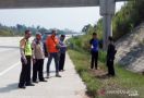 Terungkap Identitas Mayat Bersimbah Darah di Jalan Tol Bocimi - JPNN.com