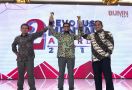 Dirut Pelindo IV Raih 2 Penghargaan Revolusi Mental 2019 - JPNN.com