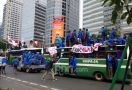 Demo Mahasiswa Bergerak, Jalan Sudirman Macet Total - JPNN.com