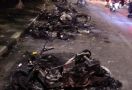 Berita Terbaru Demo Mahasiswa: Kerangka Sepeda Motor Hangus Berserakan - JPNN.com