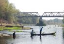 Sungai Bengawan Solo Tercemar Limbah Kimia Berbahaya - JPNN.com