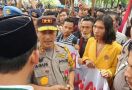 Kapoldasu Soal Nasib 5 Oknum Polisi Pelaku Pemukulan Saat Demo di Gedung DRPD Sumut - JPNN.com