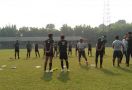 Indra Sjafri Genjot Fisik dan Taktik di Latihan Perdana Timnas Indonesia U-23 - JPNN.com