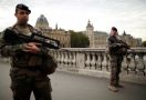 Prancis Kerahkan 100 Ribu Polisi untuk Paksa Warga Tinggal di Rumah - JPNN.com