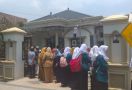 Rumah Duka Mahasiswa Kedokteran Fairuz Anata yang Meninggal di JTTS Dibanjiri Pelayat - JPNN.com