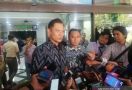 SBY Ditemani AHY dan Ibas Jenguk Wiranto di RSPAD - JPNN.com