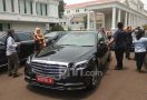 Istana Sewa 18 Mobil Buat Manjakan Tamu Pelantikan Jokowi, Sebegini Biayanya - JPNN.com