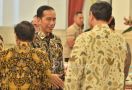 Perpisahan dengan Menteri, Jokowi Minta Maaf Sering Telepon Tengah Malam - JPNN.com