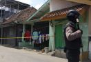 Densus 88 Kembali Geledah Rumah Terduga Teroris Jaringan JAD Cirebon - JPNN.com