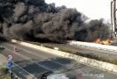 Pertamina Fokus Menangani Pipa yang Terbakar di Tol Padalarang - JPNN.com