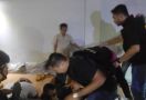 Polisi Bekuk 7 Debt Collector Penyekap Engkos Kosasih - JPNN.com