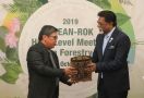 Wamen LHK Bahas Isu Kehutanan dengan Menteri Malaysia - JPNN.com