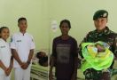 Anggota TNI Yonif 411 Kostrad Bantu Persalinan Warga Kampung Erambu Papua - JPNN.com